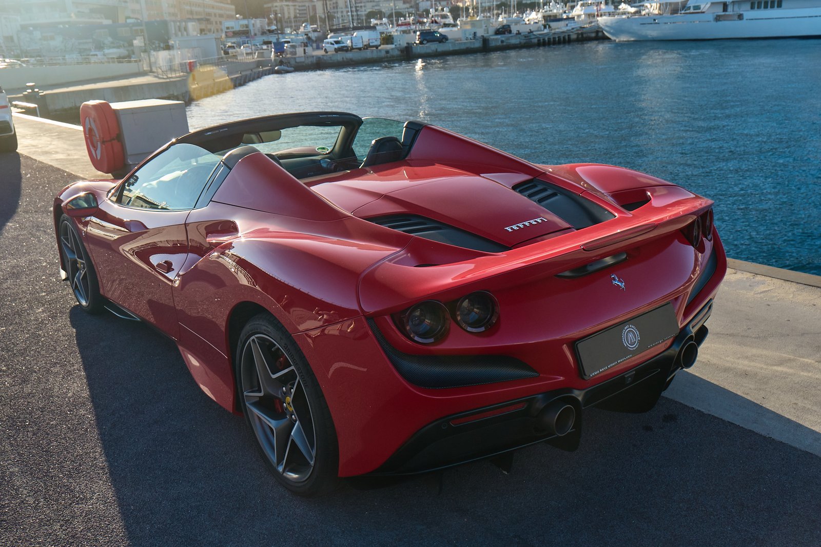 Ferrari F8 Spider — photo 5